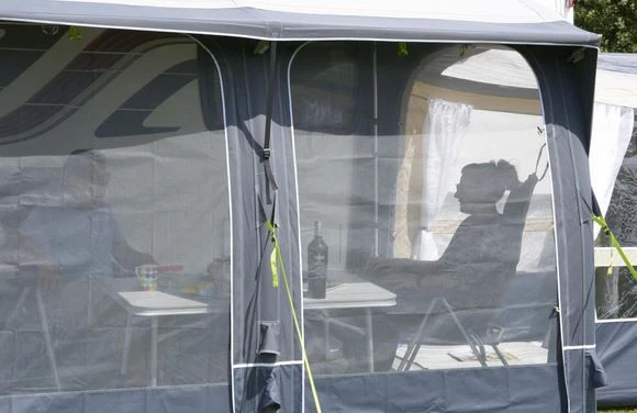 Dometic Club AIR 440 Moskitonetzset 4 Dometic Club AIR 440 Moskitonetzset – Bild 2