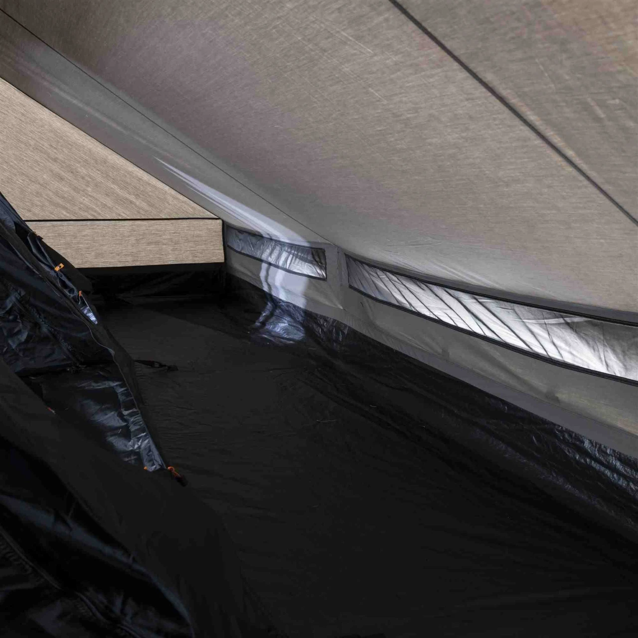 Dometic TRT 140 AIR Dachzelt 9 Dometic TRT 140 AIR Dachzelt – Bild 7