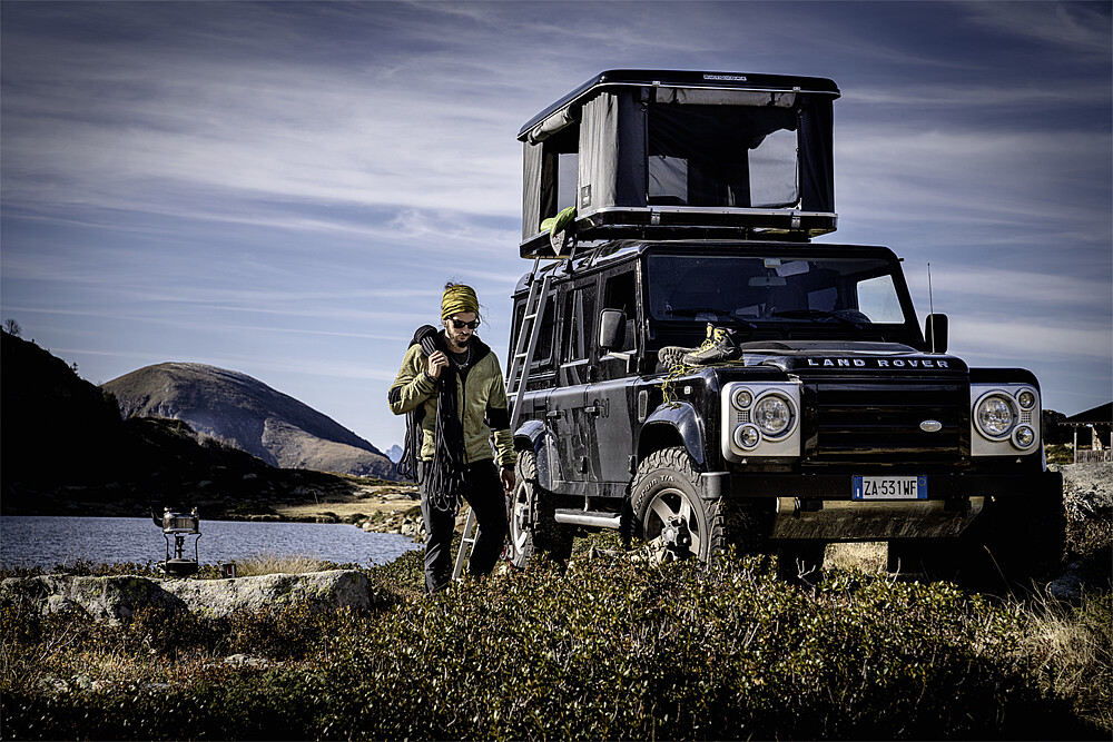 Titelseite -Camping-ausrüstung Verkaufsgeschäft 995740911